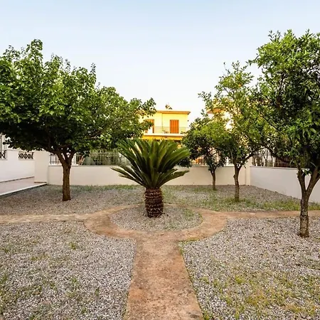 펜션 Downtown Cozy Retreat - Homely Vibes *