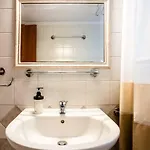 Hébergement de vacances Downtown Cozy Retreat - Homely Vibes Filiatra