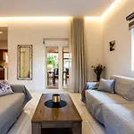 Downtown Cozy Retreat - Homely Vibes *