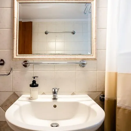 Tatil Evi Downtown Cozy Retreat - Homely Vibes Filiatrá