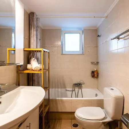 Downtown Cozy Retreat - Homely Vibes