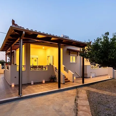 Downtown Cozy Retreat - Homely Vibes בית נופש