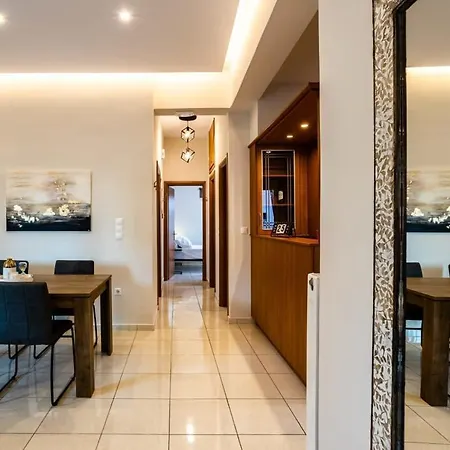 Downtown Cozy Retreat - Homely Vibes בית נופש