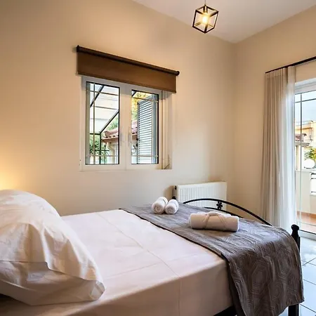 Downtown Cozy Retreat - Homely Vibes Filiatrá