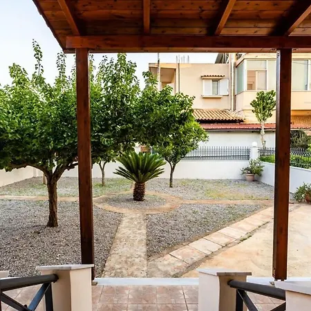 Downtown Cozy Retreat - Homely Vibes בית נופש