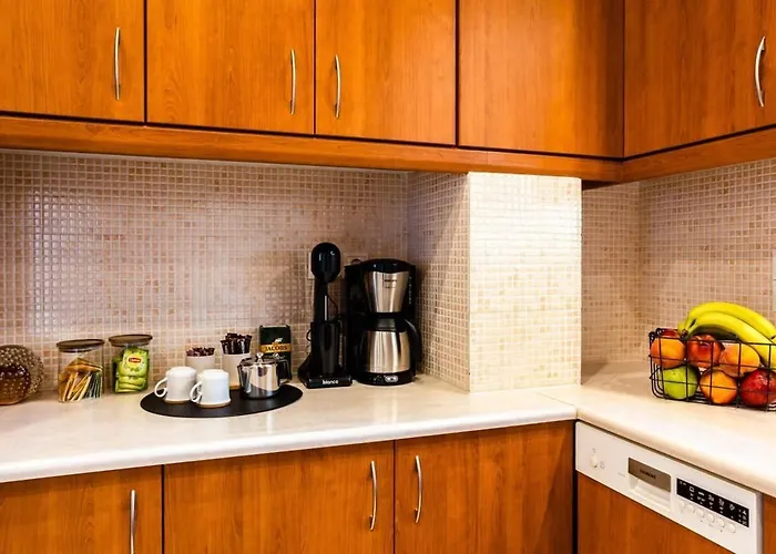 Downtown Cozy Retreat - Homely Vibes Дом отдыха