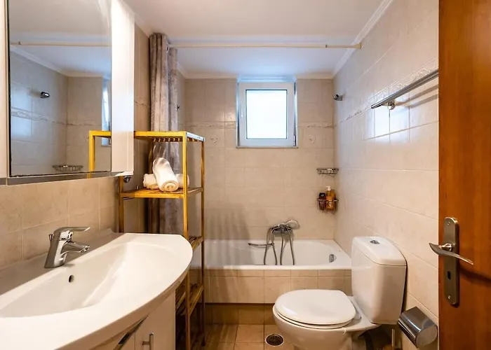 Downtown Cozy Retreat - Homely Vibes